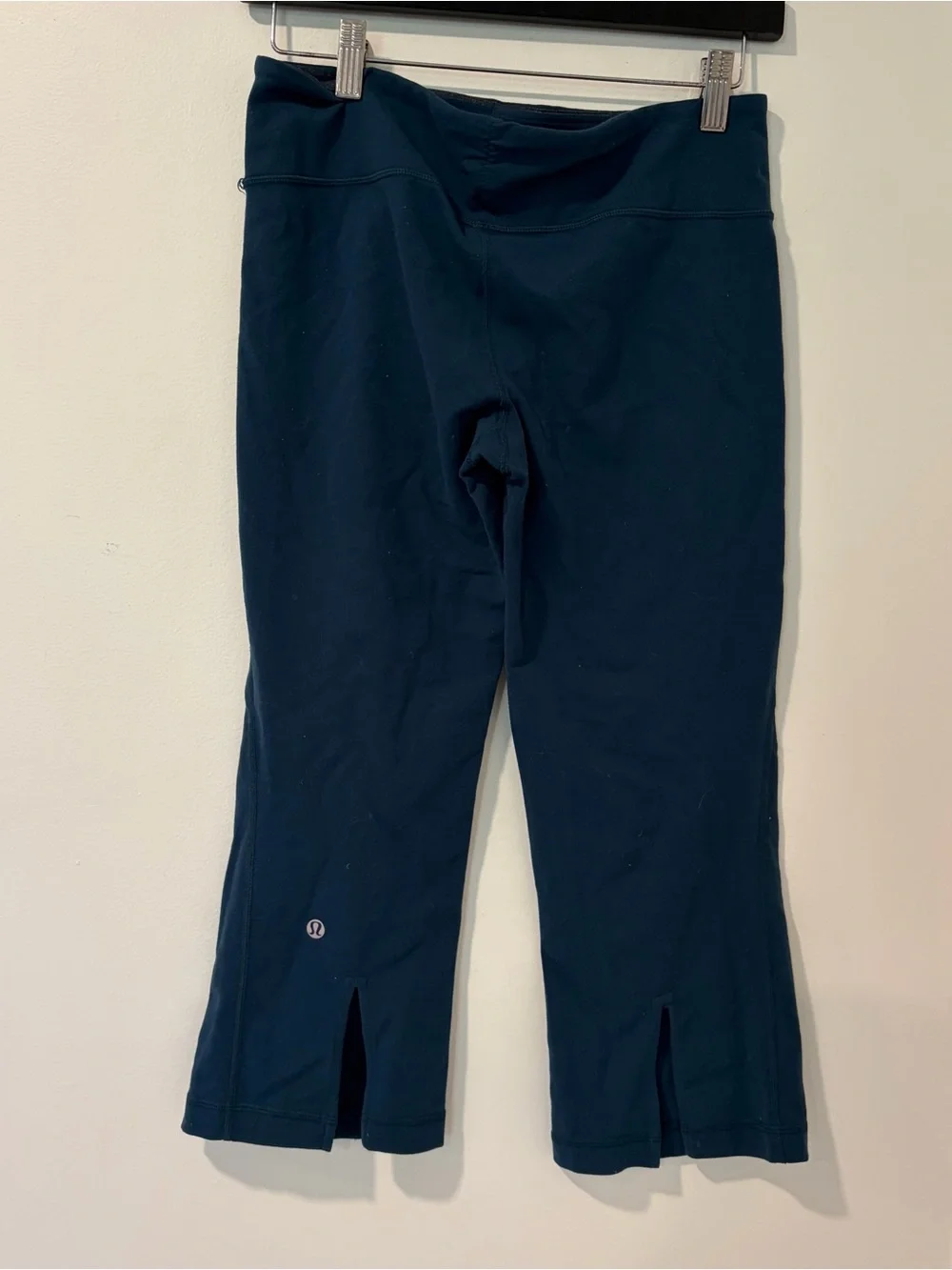 Lululemon teal Cropped Leggings size 8